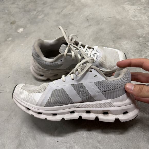 On Cloudrunner Womens Running Shoes White/Frost US 7.5 - Picture 3 of 9